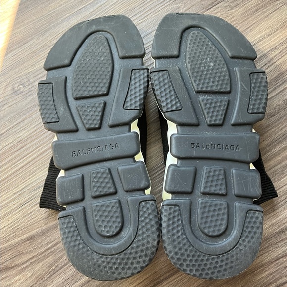 Balengiaga Speed Recycled Knit Sneaker - Picture 7 of 7